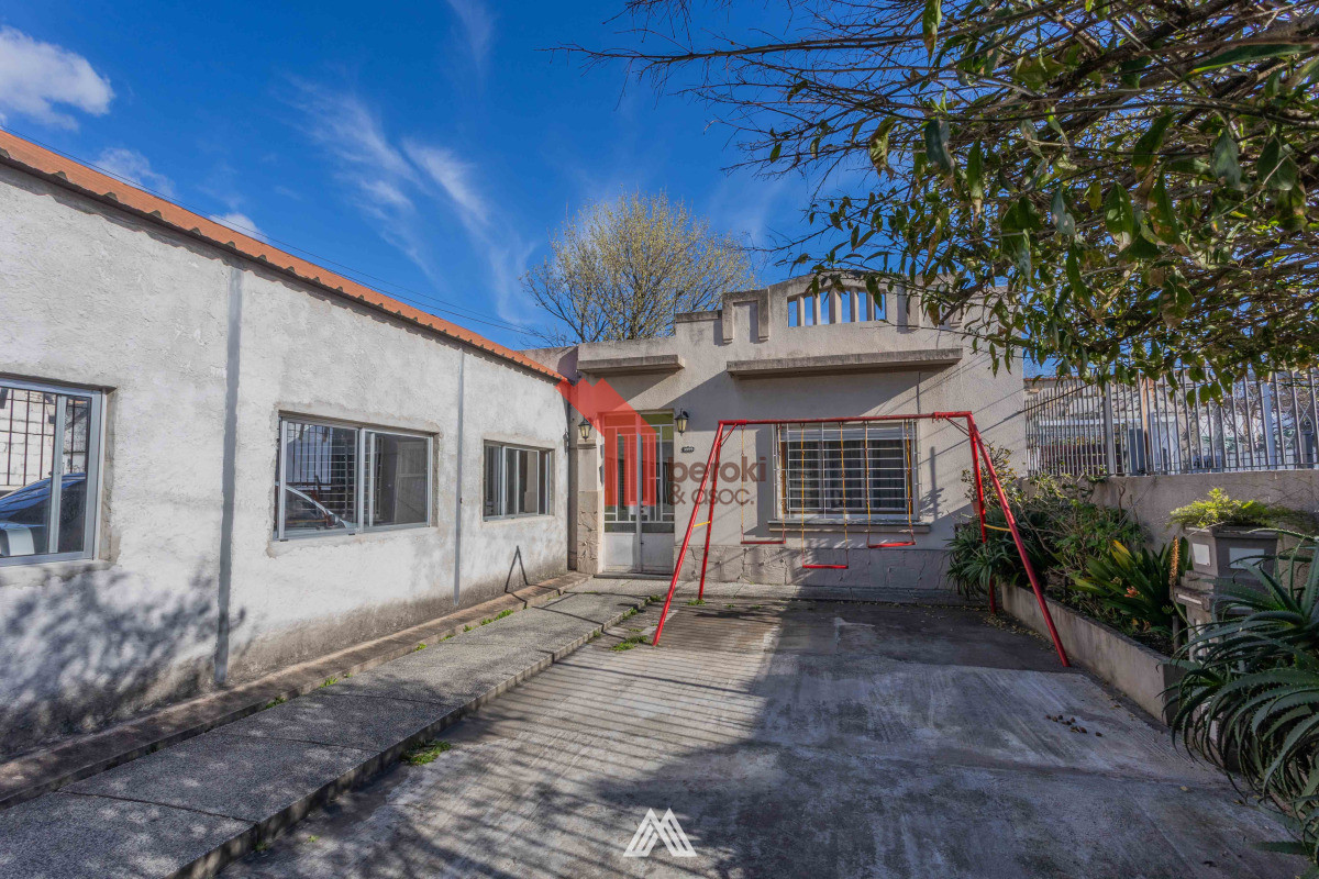 Casa ID.5 - Venta Casa Las Acacias 3 Dormitorios Patio Parrillero Y Garaje X3