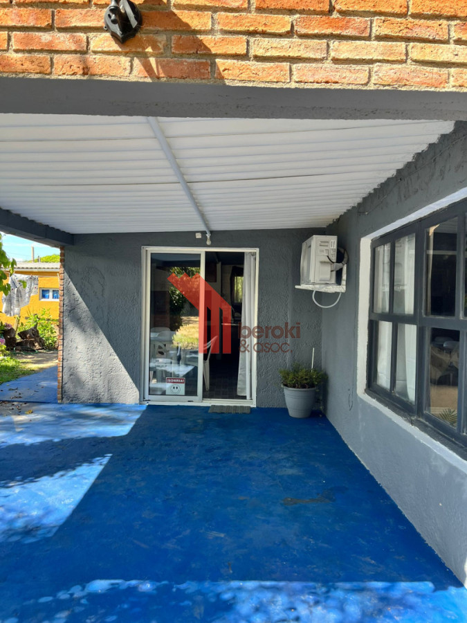 Casa ID.233 - Venta casa 3 dormitorio y cabaña al fondo, Costa Azul, Rocha