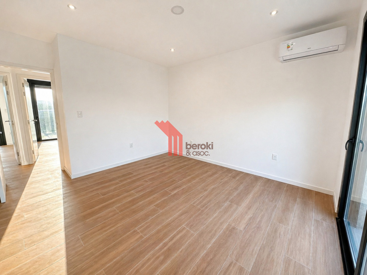 Casa ID.214 - Venta Casa 3 Dormitorios en La Juana con Piscina Barbacoa y Excelente Orientación