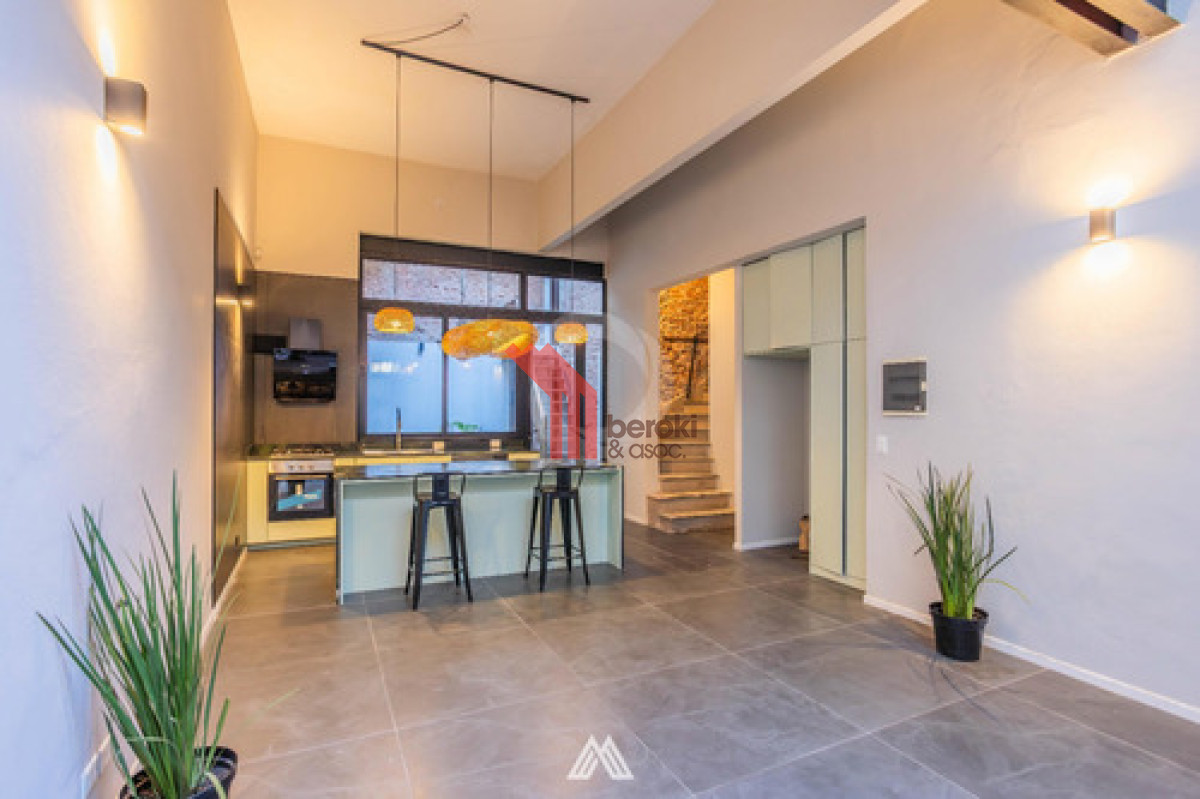 Casa ID.14 - Venta Casa 3 Dormitorios 4 Baños Barrio Sur Parrillero Y Azotea