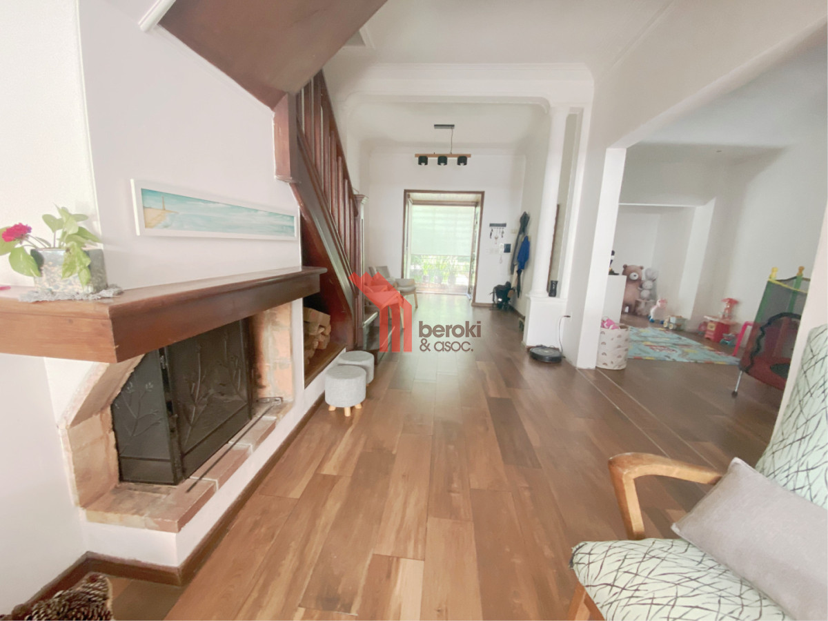 Casa ID.115 - Venta Casa Malvin 4 Dormitorios 3 Baños Garage