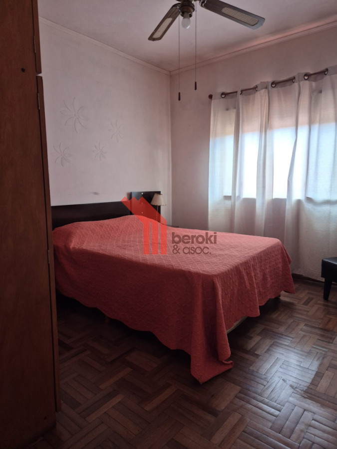 Casa ID.208 - Venta Casa 3 dormitorios, jardín, garaje, Taller, Depósito, Local Comercial.