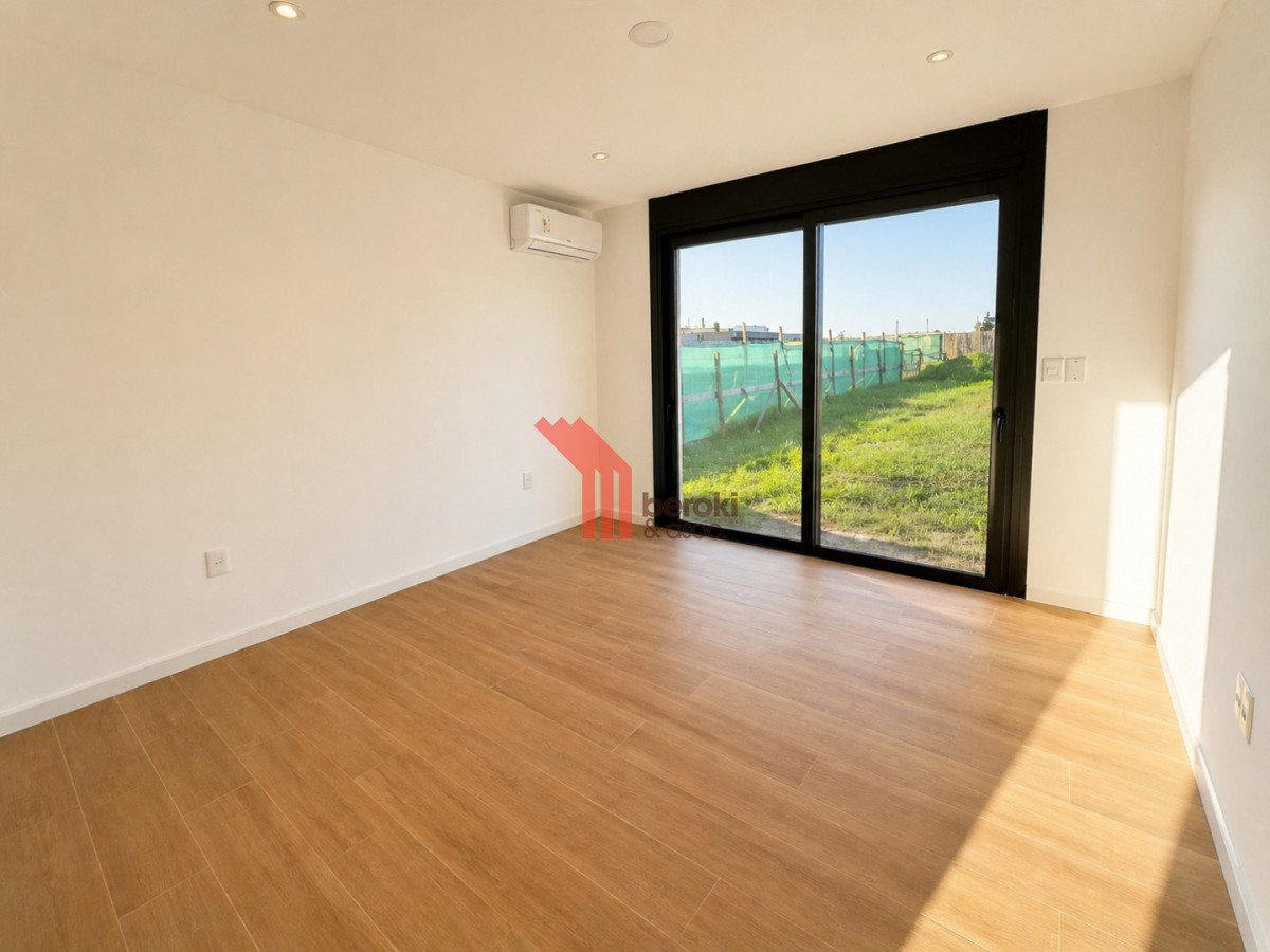 Casa ID.214 - Venta Casa 3 Dormitorios en La Juana con Piscina Barbacoa y Excelente Orientación