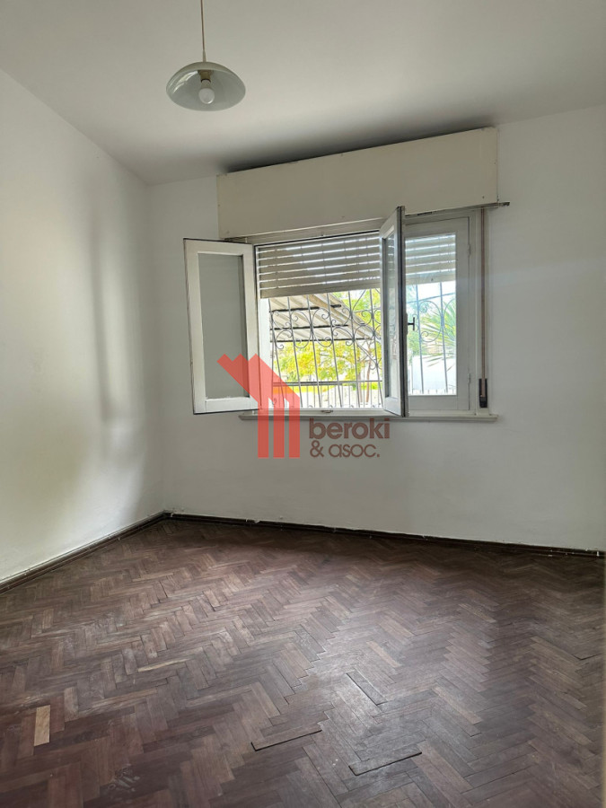 Casa ID.123 - Venta Casa 3 dormitorios + apartamento. Padrón único.  Cerrito de la Victoria.