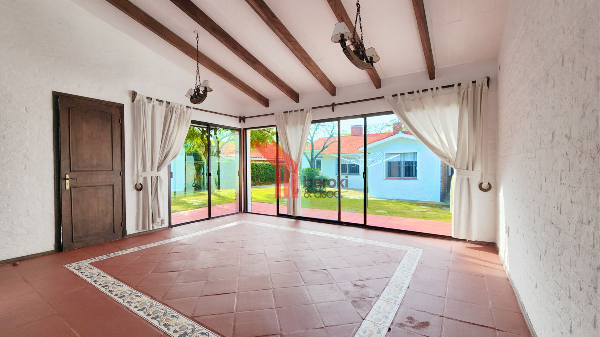 Casa ID.234 - Alquiler Casa Carrasco Norte 4 Dormitorios