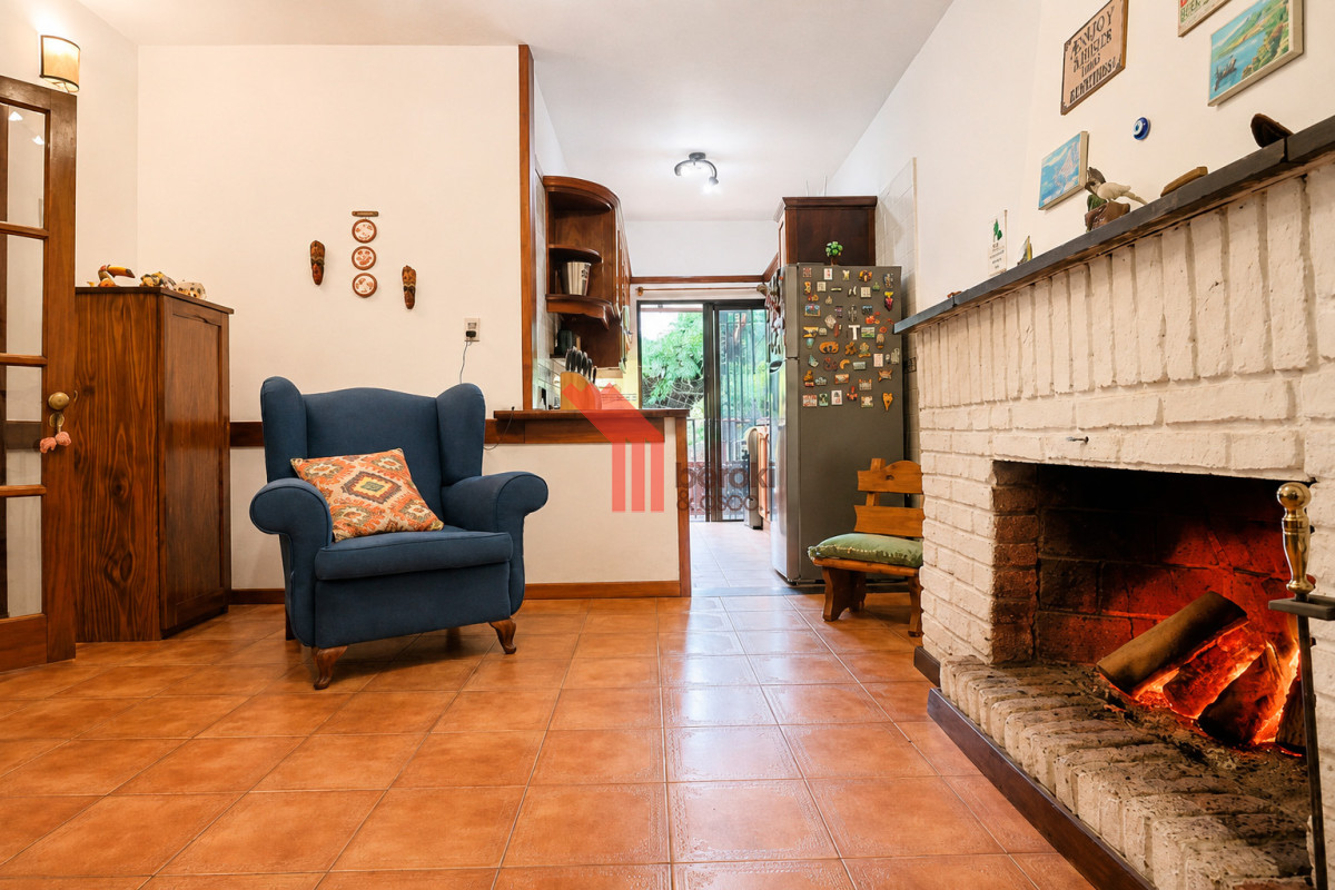 Casa ID.244 - Venta casa de 3 dormitorios y altillo en Carrasco Sur