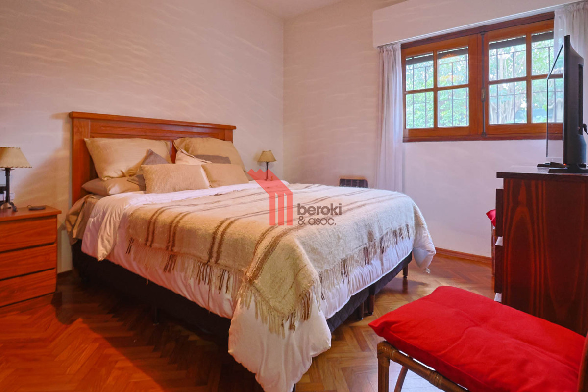 Casa ID.244 - Venta casa de 3 dormitorios y altillo en Carrasco Sur