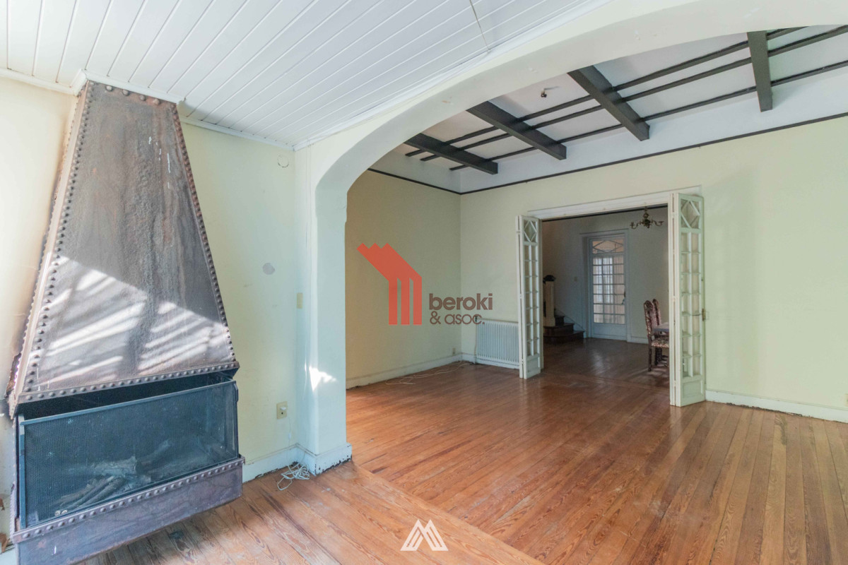 Casa ID.46 - VENTA CASA DE 3 DORMITORIOS Y SERVICIO EN POCITOS