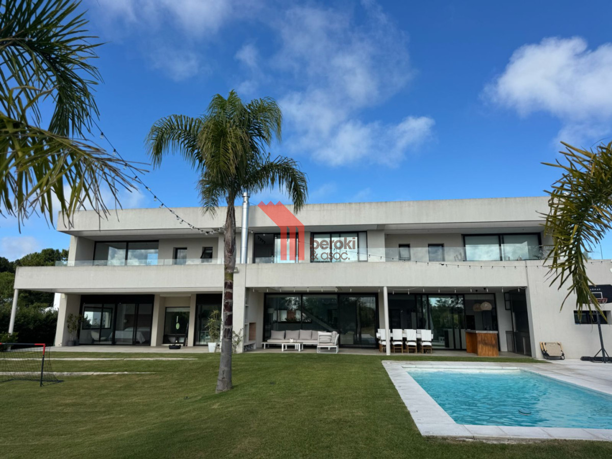 Casa ID.193 - Casa de 4 dormitorios sobre lago en Viñedos de la Tahona - 1.497 m² de terreno