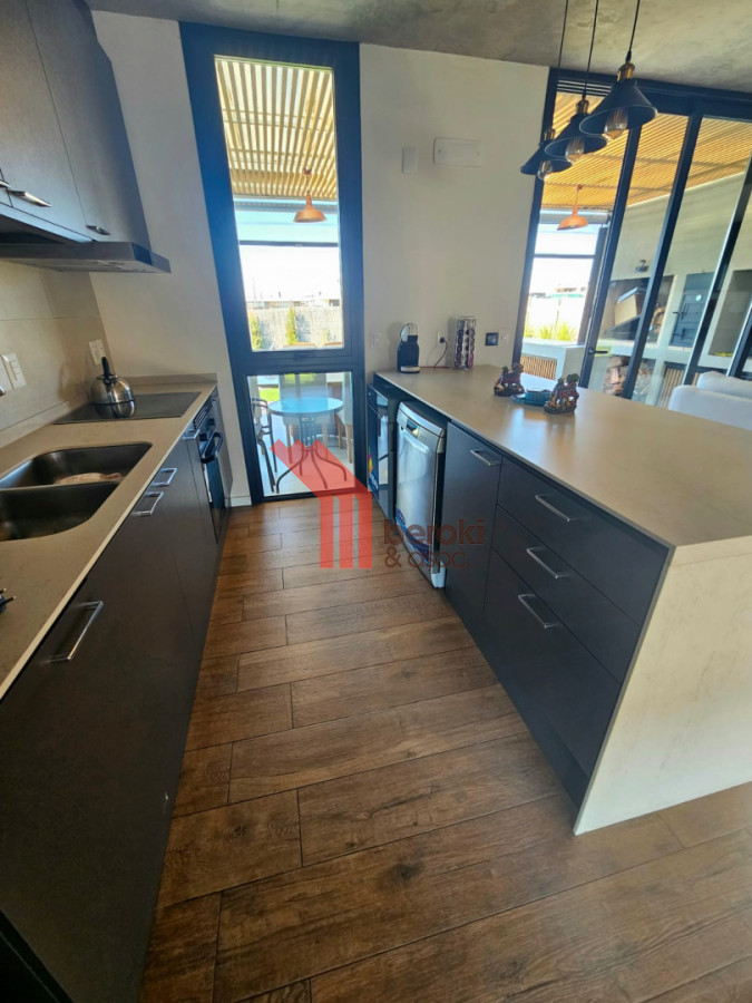 Casa ID.154 - Venta casa en La Juana, 3 dormitorios, 2 baños, piscina climatizada