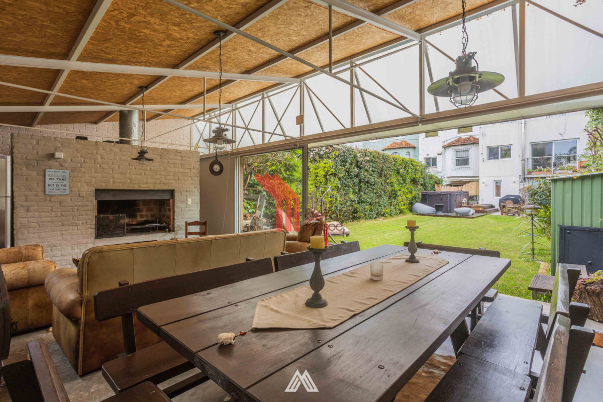 Casa ID.281 - Venta Casa 3 dormitorios Punta Carretas fondo barbacoa y estudio con sala de espera