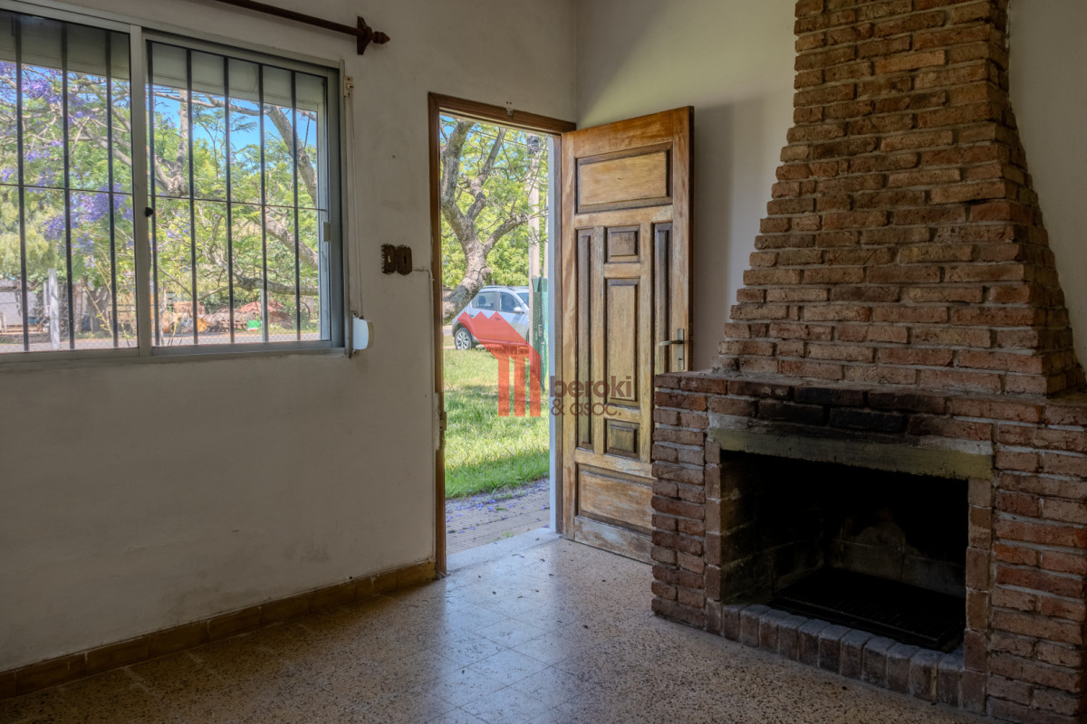 Casa ID.93 - Venta Casa 2 dormitorios. Carrasco Norte, Terreno 636 m2