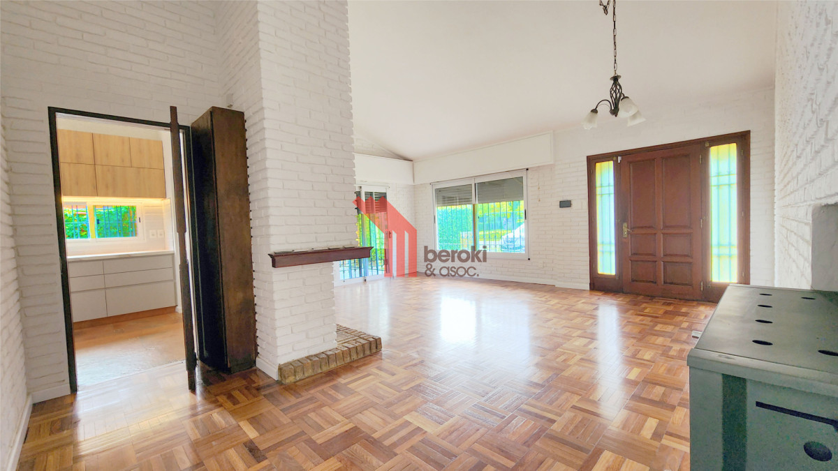 Casa ID.234 - Alquiler Casa Carrasco Norte 4 Dormitorios
