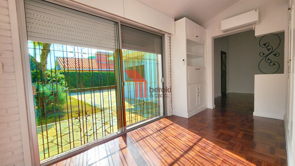 Casa ID.234 - Alquiler Casa Carrasco Norte 4 Dormitorios