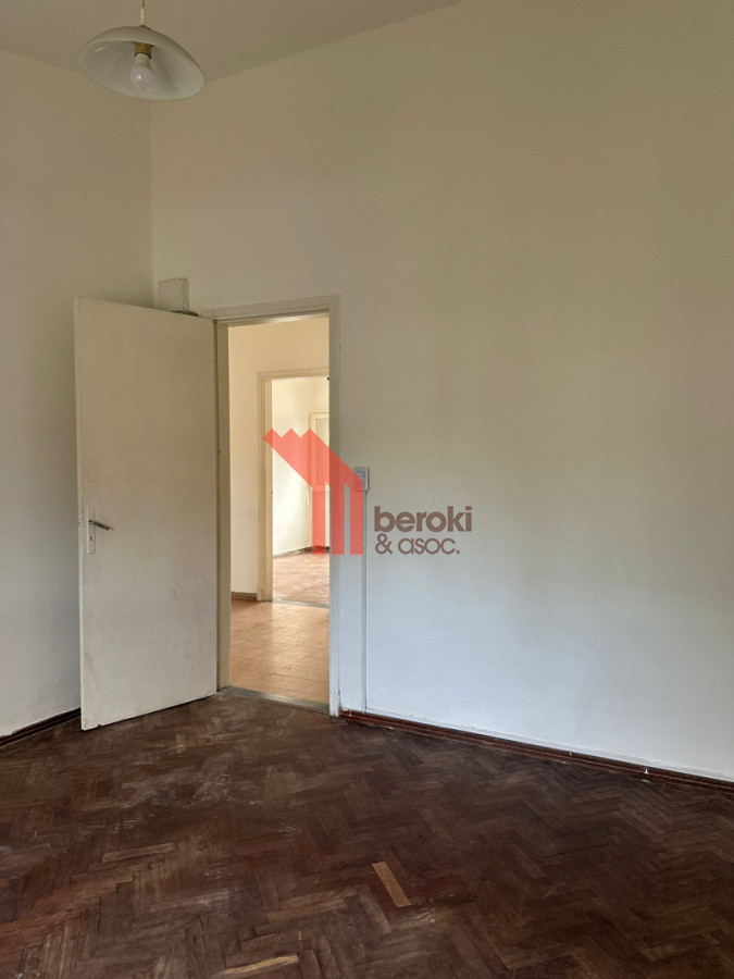 Casa ID.123 - Venta Casa 3 dormitorios + apartamento. Padrón único.  Cerrito de la Victoria.