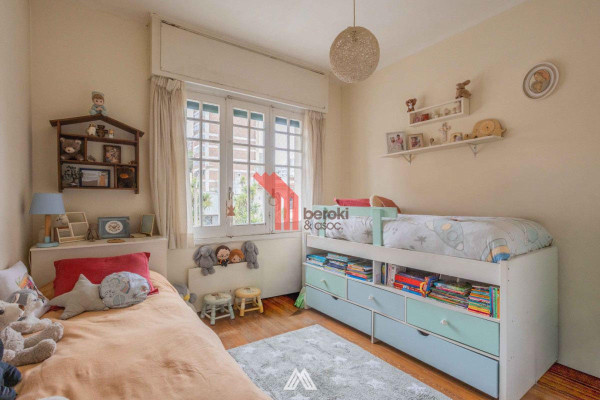Casa ID.281 - Venta Casa 3 dormitorios Punta Carretas fondo barbacoa y estudio con sala de espera