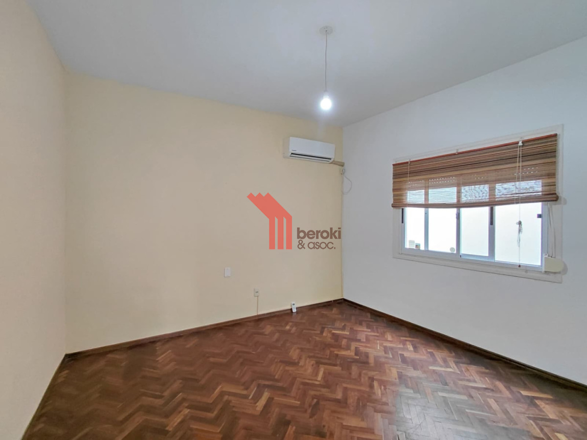 Casa ID.226 - Venta casa 3 dormitorios, 2 baños, mas monoambiente, Colon