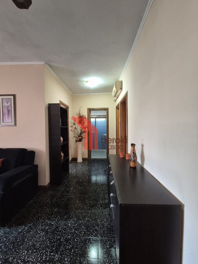 Casa ID.208 - Venta Casa 3 dormitorios, jardín, garaje, Taller, Depósito, Local Comercial.