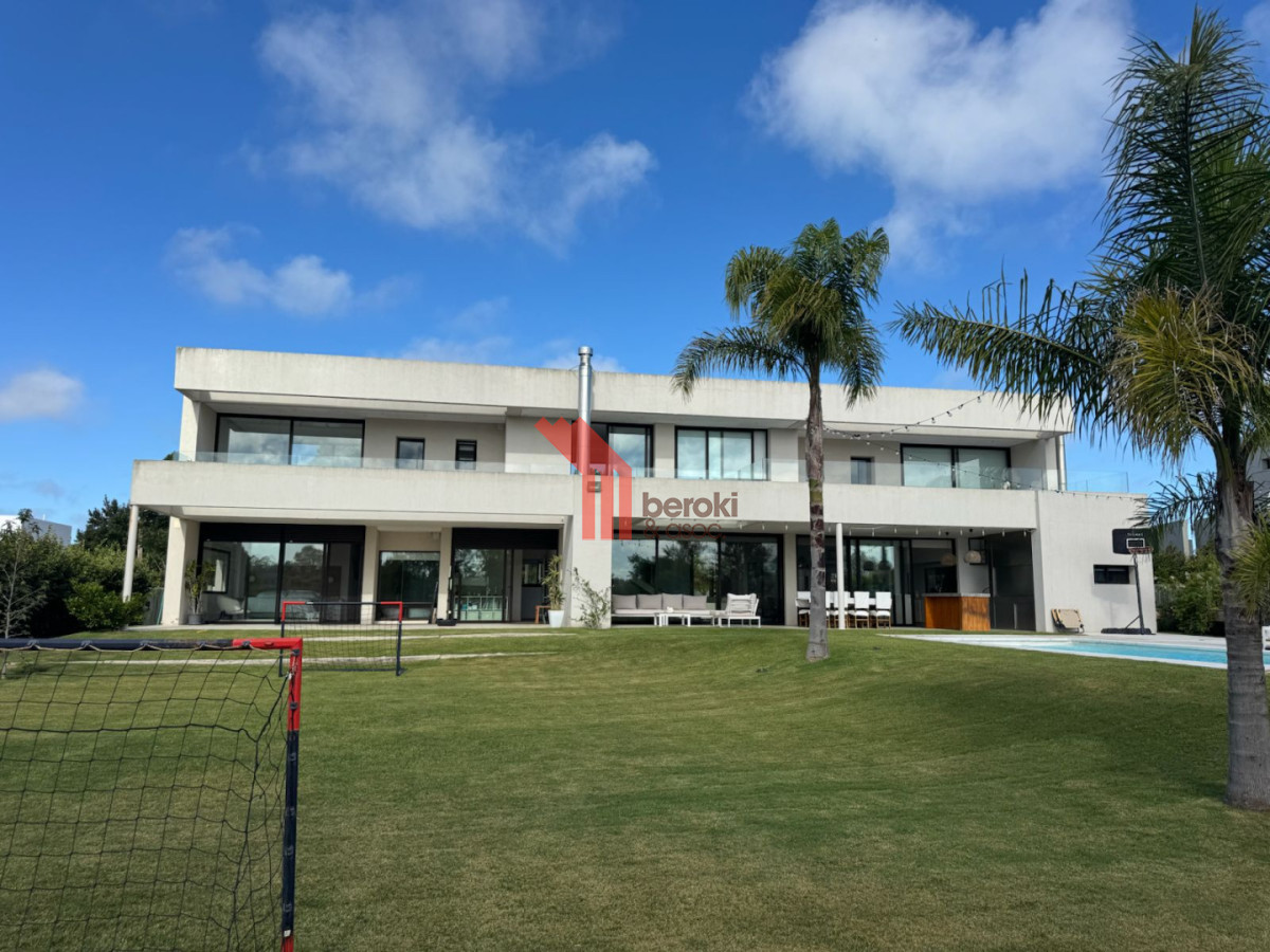 Casa ID.193 - Casa de 4 dormitorios sobre lago en Viñedos de la Tahona - 1.497 m² de terreno