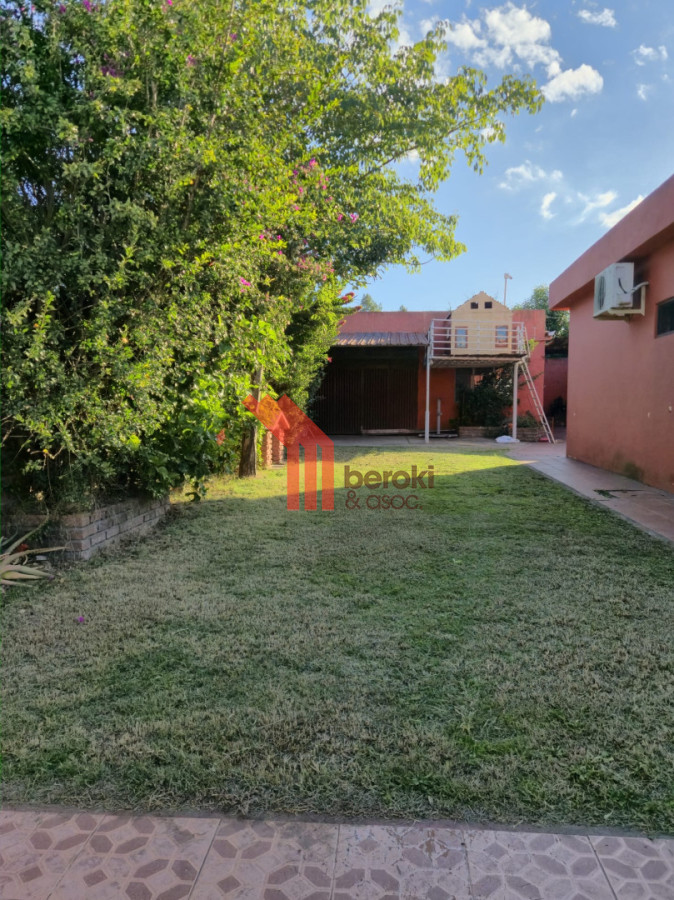 Casa ID.208 - Venta Casa 3 dormitorios, jardín, garaje, Taller, Depósito, Local Comercial.