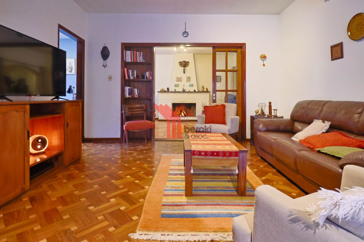 Casa ID.244 - Venta casa de 3 dormitorios y altillo en Carrasco Sur