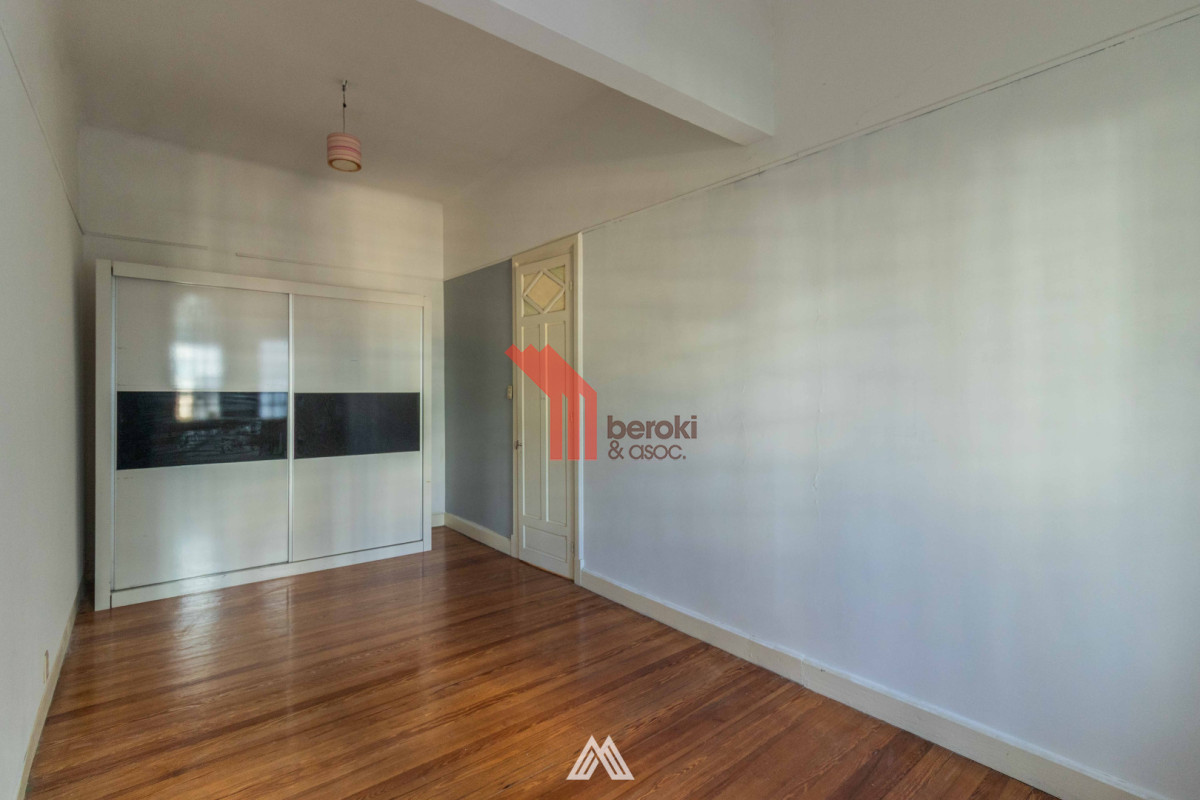 Casa ID.46 - VENTA CASA DE 3 DORMITORIOS Y SERVICIO EN POCITOS