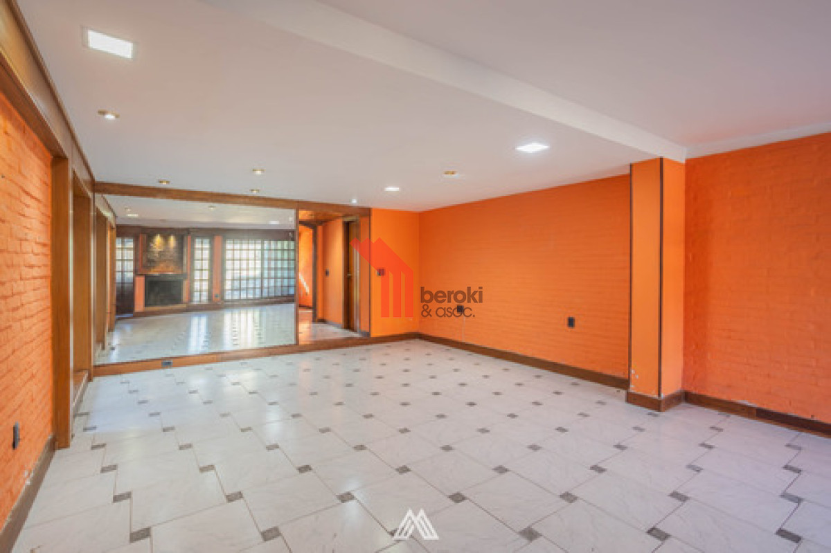 Casa ID.23 - Venta Casa Punta Gorda 4 Dormitorios Jardín Piscina Y Barbacoa