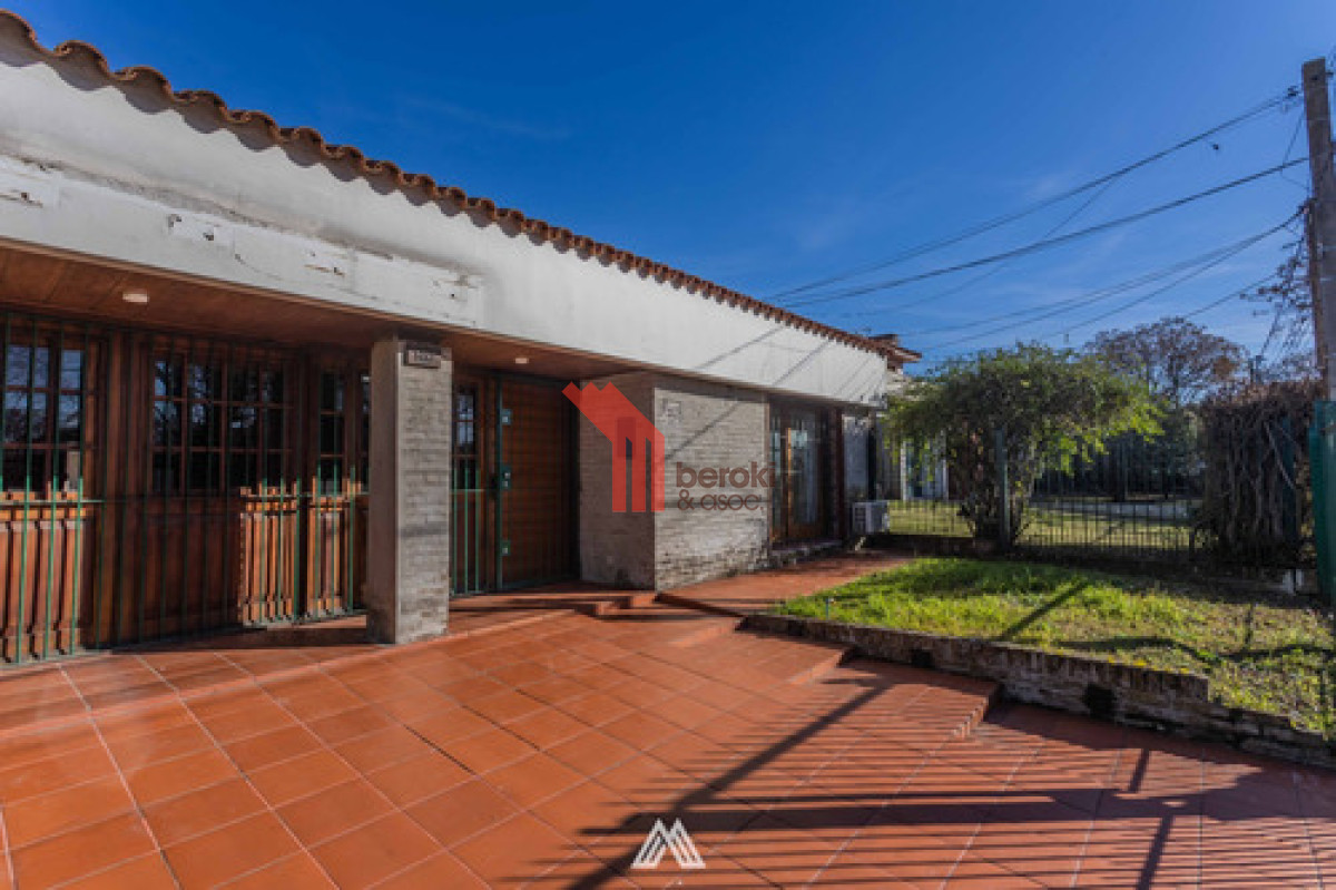 Casa ID.23 - Venta Casa Punta Gorda 4 Dormitorios Jardín Piscina Y Barbacoa