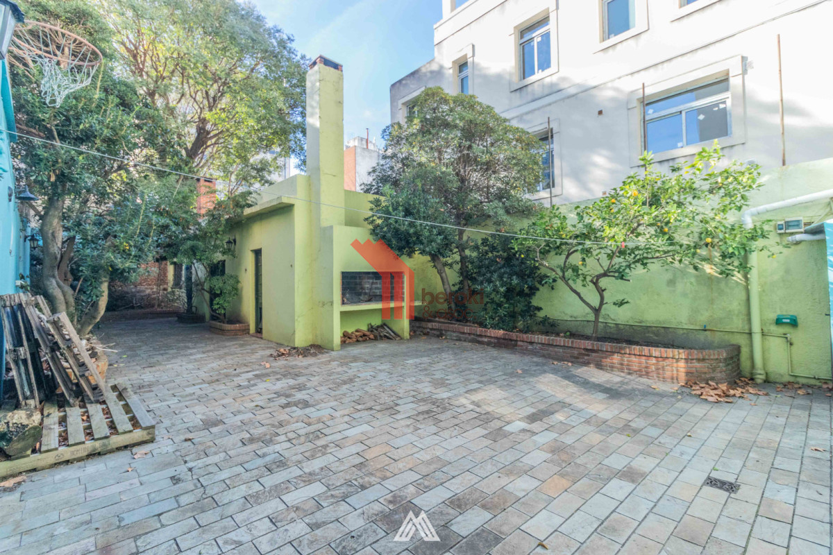 Casa ID.46 - VENTA CASA DE 3 DORMITORIOS Y SERVICIO EN POCITOS