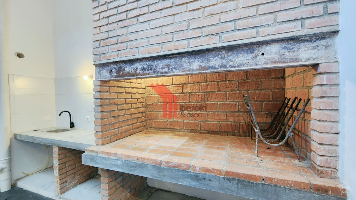 Casa ID.106 - Casa Venta 4 Dormitorios Padrón Único Palermo 