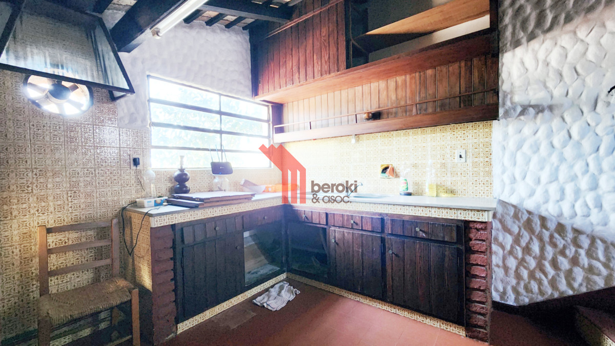 Casa ID.256 - Venta Casa Quinta Colón 8 Dormitorios