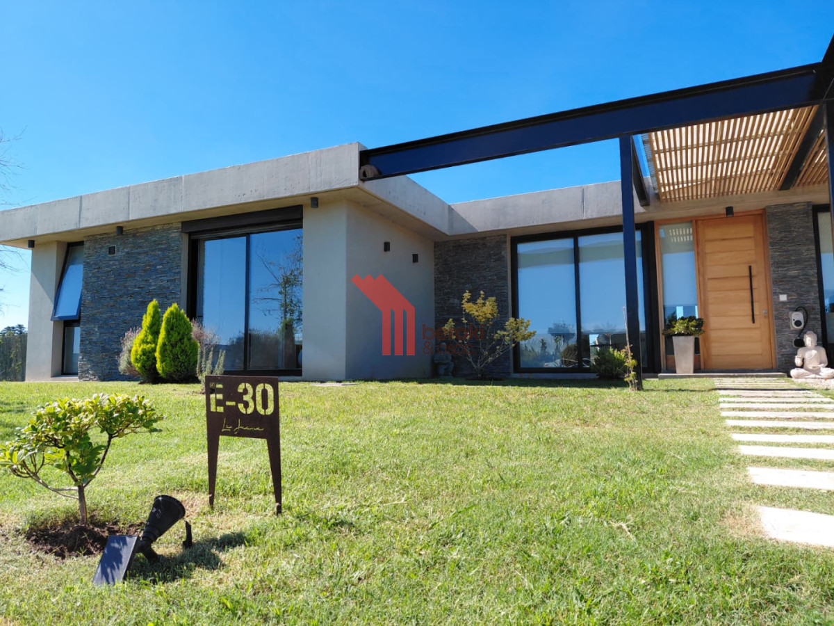 Casa ID.154 - Venta casa en La Juana, 3 dormitorios, 2 baños, piscina climatizada