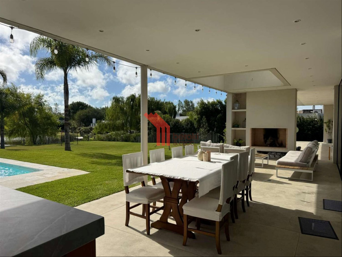 Casa ID.193 - Casa de 4 dormitorios sobre lago en Viñedos de la Tahona - 1.497 m² de terreno