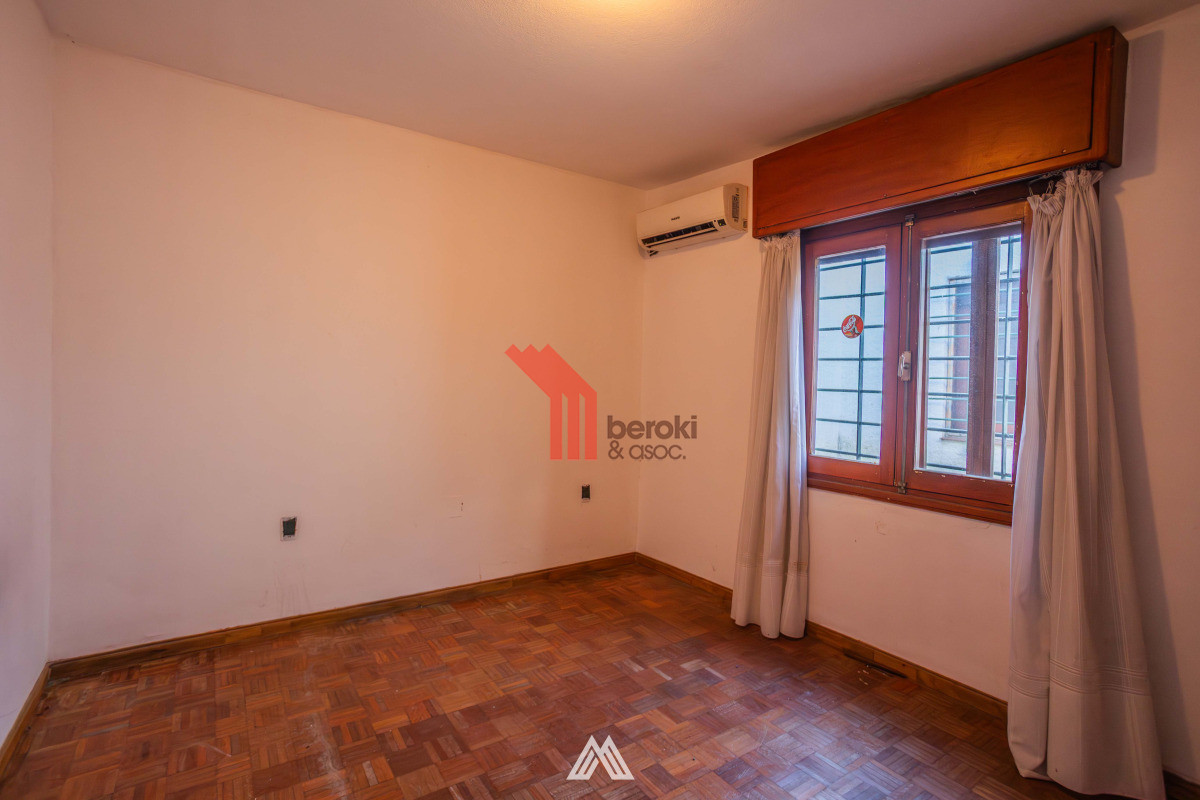 Casa ID.24 - Alquiler Casa Punta Gorda 4 Dormitorios Jardín Piscina Y Barbacoa