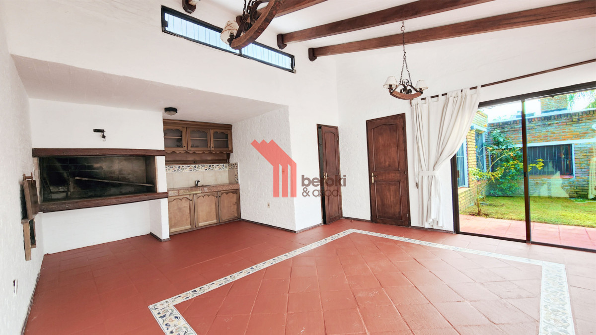 Casa ID.234 - Alquiler Casa Carrasco Norte 4 Dormitorios