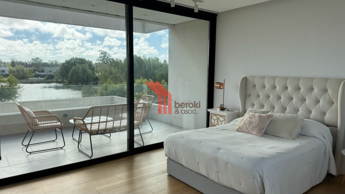 Casa ID.193 - Casa de 4 dormitorios sobre lago en Viñedos de la Tahona - 1.497 m² de terreno