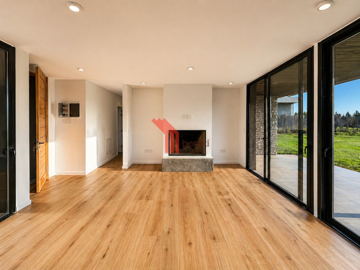 Casa ID.213 - Venta Casa 3 Dormitorios La Juana Piscina Paneles Solares y Barbacoa