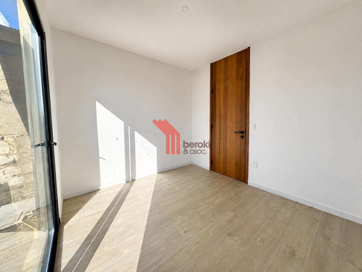 Casa ID.210 - Venta Casa a Estrenar 3 Dormitorios La Juana Piscina Barbacoa y Excelente Orientación
