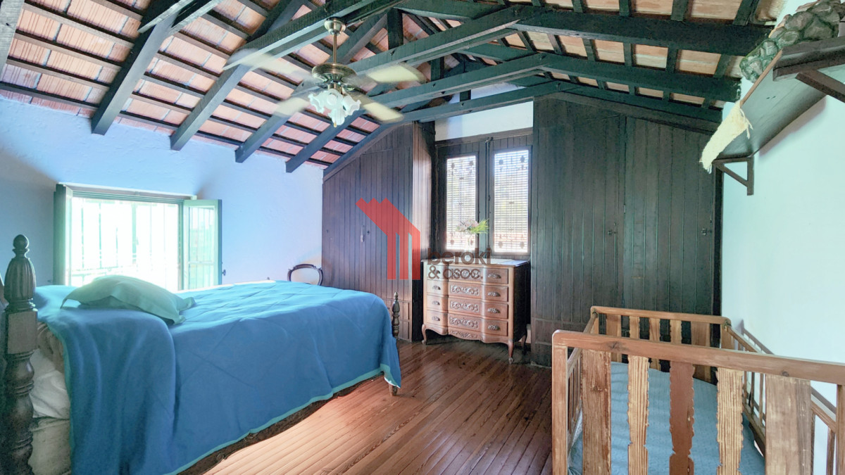 Casa ID.256 - Venta Casa Quinta Colón 8 Dormitorios