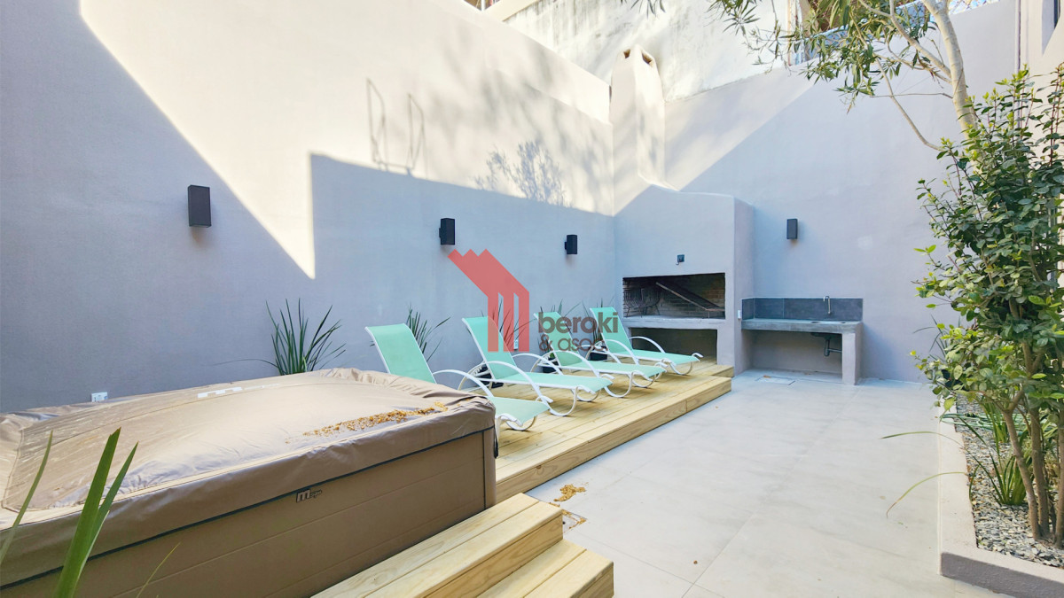 Casa ID.301 - Casa Venta Pocitos 5 Dormitorios 3 Baños Garage 2 autos