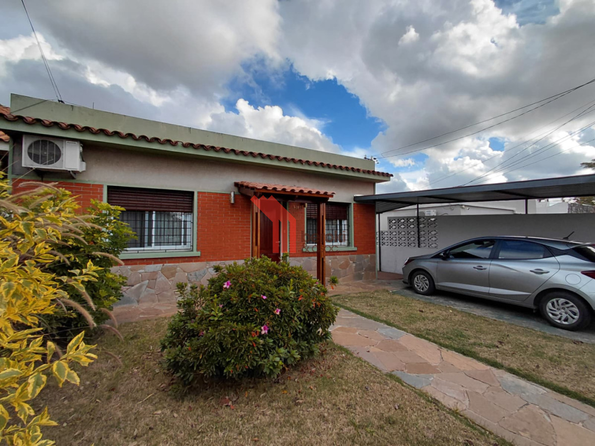 Casa ID.226 - Venta casa 3 dormitorios, 2 baños, mas monoambiente, Colon