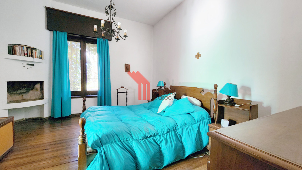 Casa ID.256 - Venta Casa Quinta Colón 8 Dormitorios