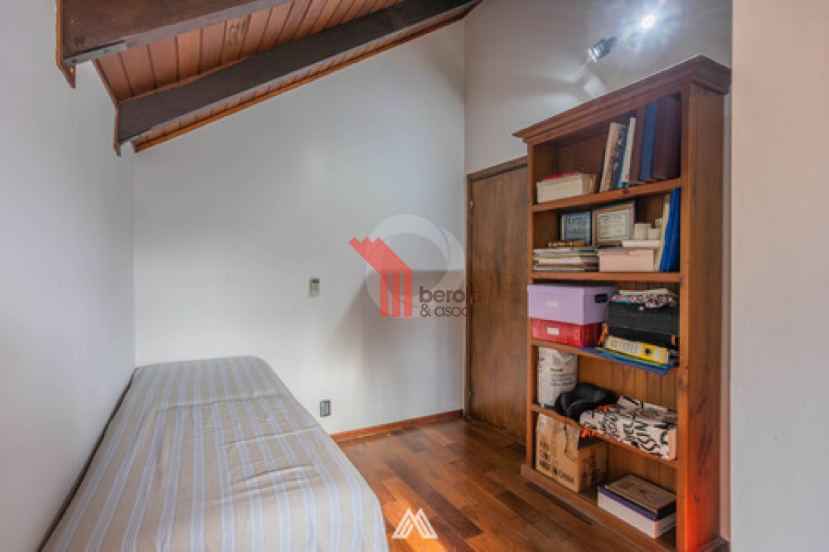 Casa ID.16 - Venta Casa 3 Dormitorios Barra De Carrasco Con Piscina Y 4 Cocheras