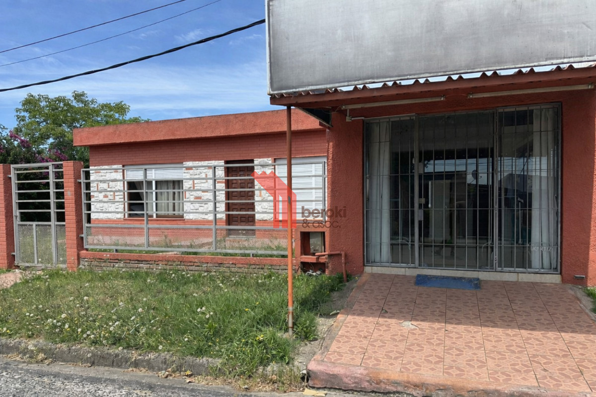 Casa ID.139 - Venta Casa 3 dormitorios+ Apto+ Local+ Parrillero +Deposito+ Gge. Terreno 422m2