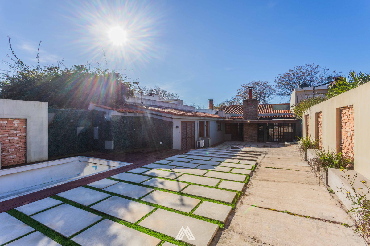 Venta Casa Punta Gorda 4 Dormitorios Jardín Piscina Y Barbacoa