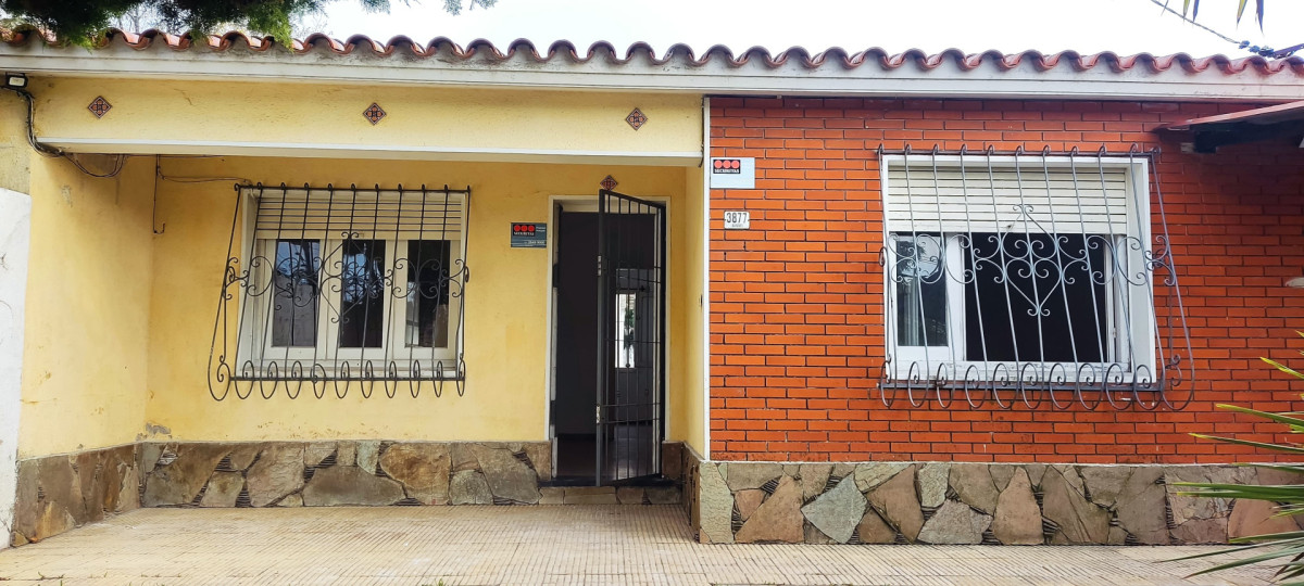 Venta Casa 3 dormitorios + apartamento. Padrón único.  Cerrito de la Victoria.