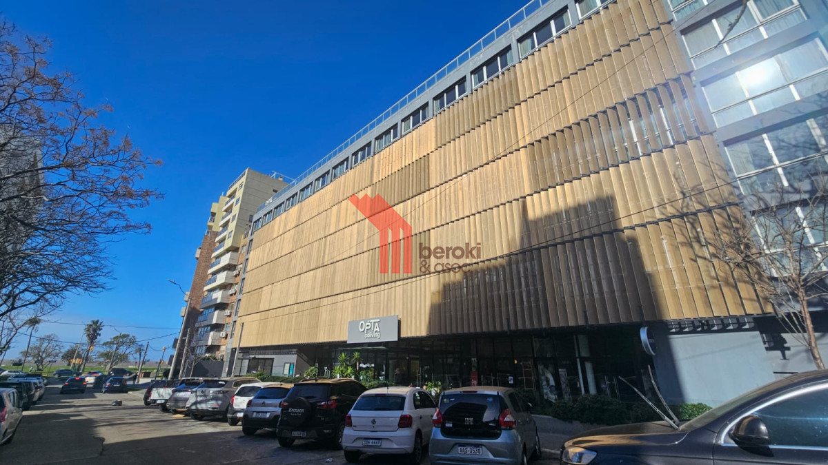 Cochera ID.180 - Alquiler cochera en edificio Opta Punta Carretas