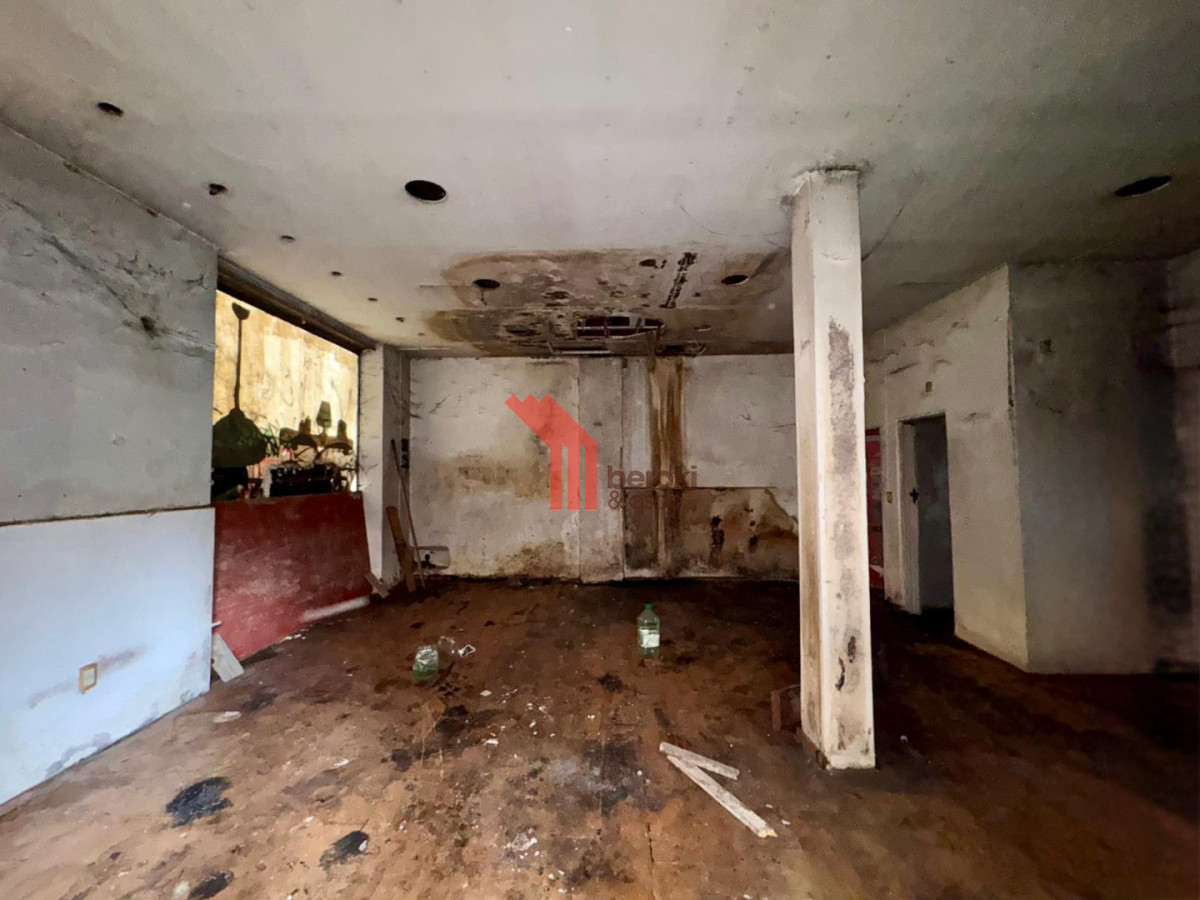 Local Comercial ID.228 - Venta Local con sótano y casa de altos, Cordón Sur