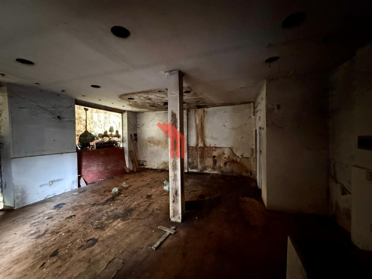 Local Comercial ID.228 - Venta Local con sótano y casa de altos, Cordón Sur