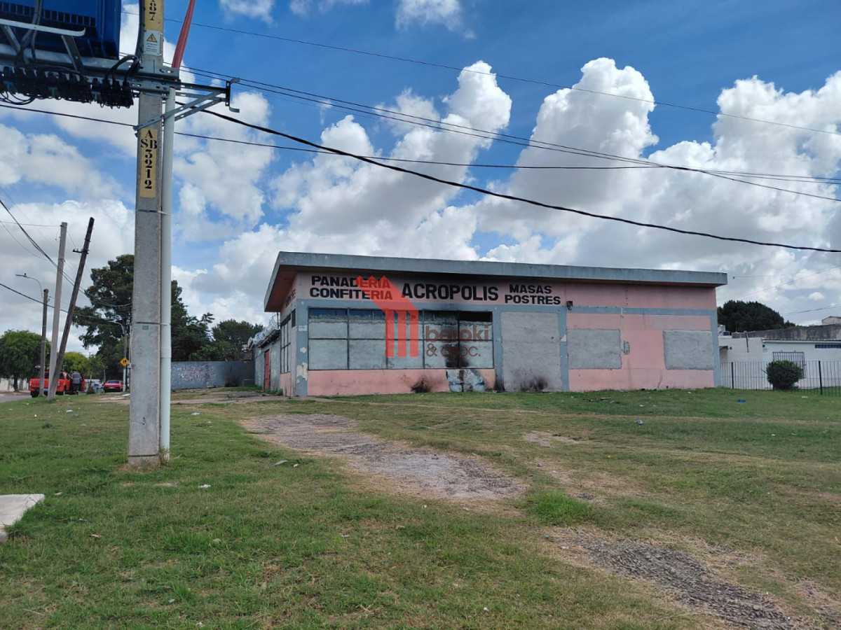 Local Comercial ID.184 - Venta local esquina Jardines del Hipodromo